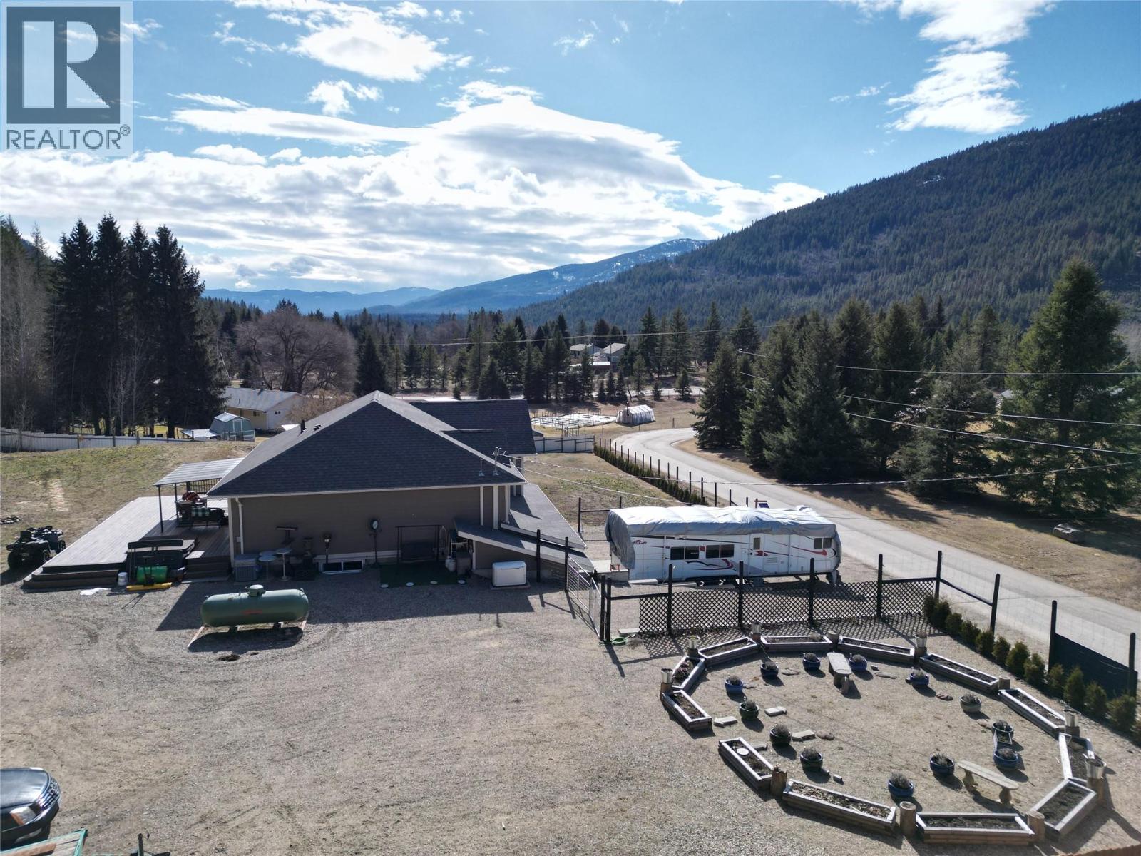 1953 Sandy Road, Castlegar, British Columbia  V1N 4T1 - Photo 85 - 10379009