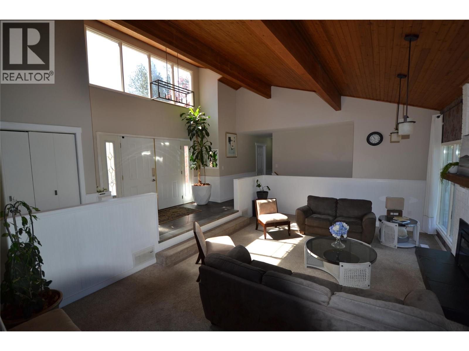 2172 Michelle Crescent, West Kelowna, British Columbia  V1Z 3B6 - Photo 2 - 10379022