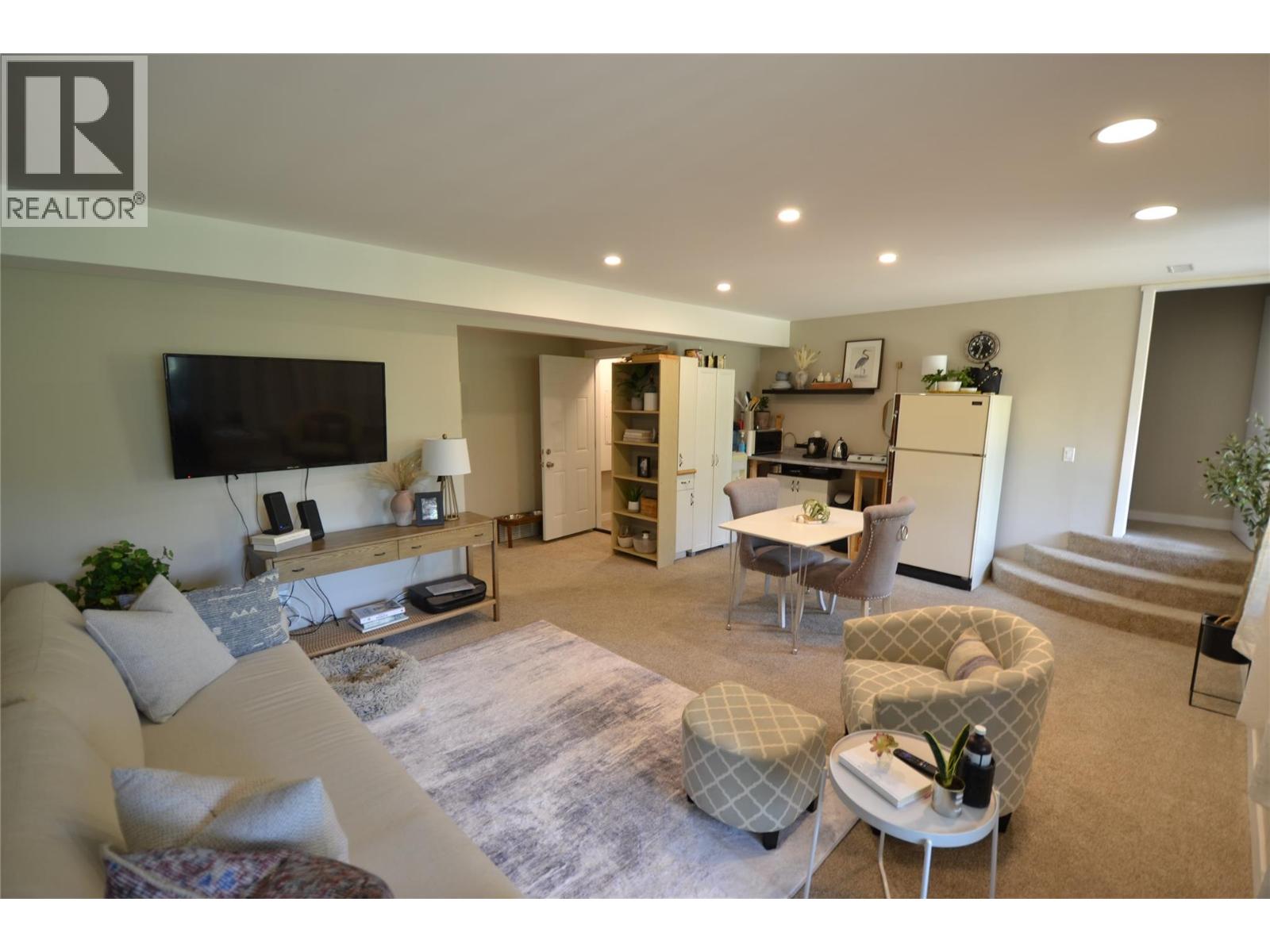 2172 Michelle Crescent, West Kelowna, British Columbia  V1Z 3B6 - Photo 6 - 10379022