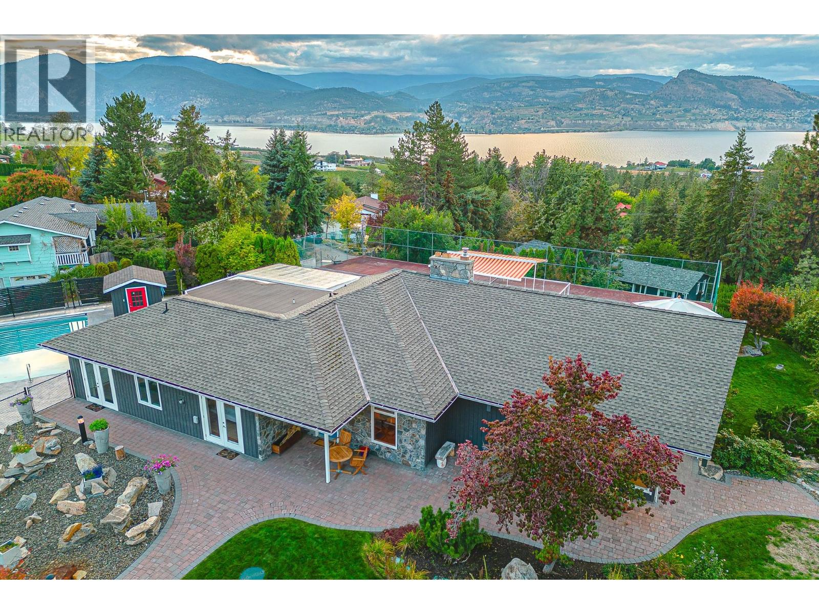 3029 Spruce Drive, Naramata, British Columbia  V0H 1N0 - Photo 5 - 10379021