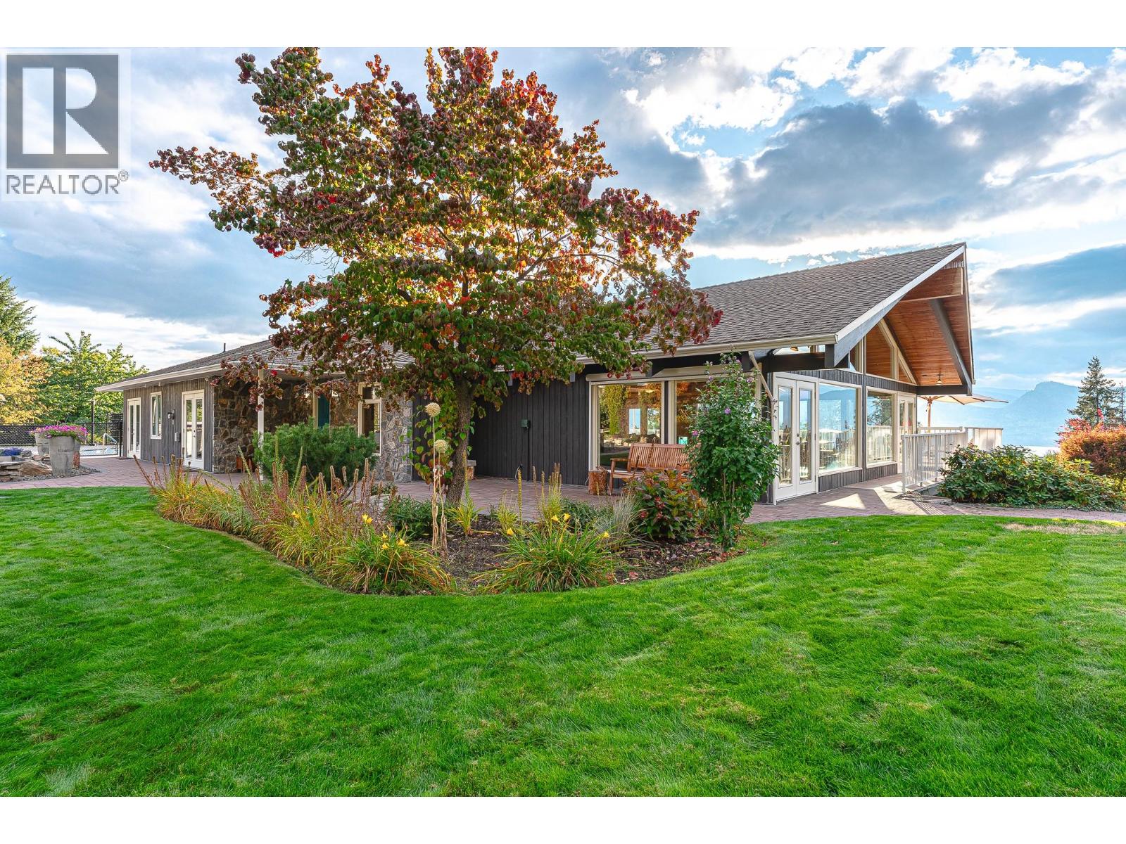 3029 Spruce Drive, Naramata, British Columbia  V0H 1N0 - Photo 72 - 10379021