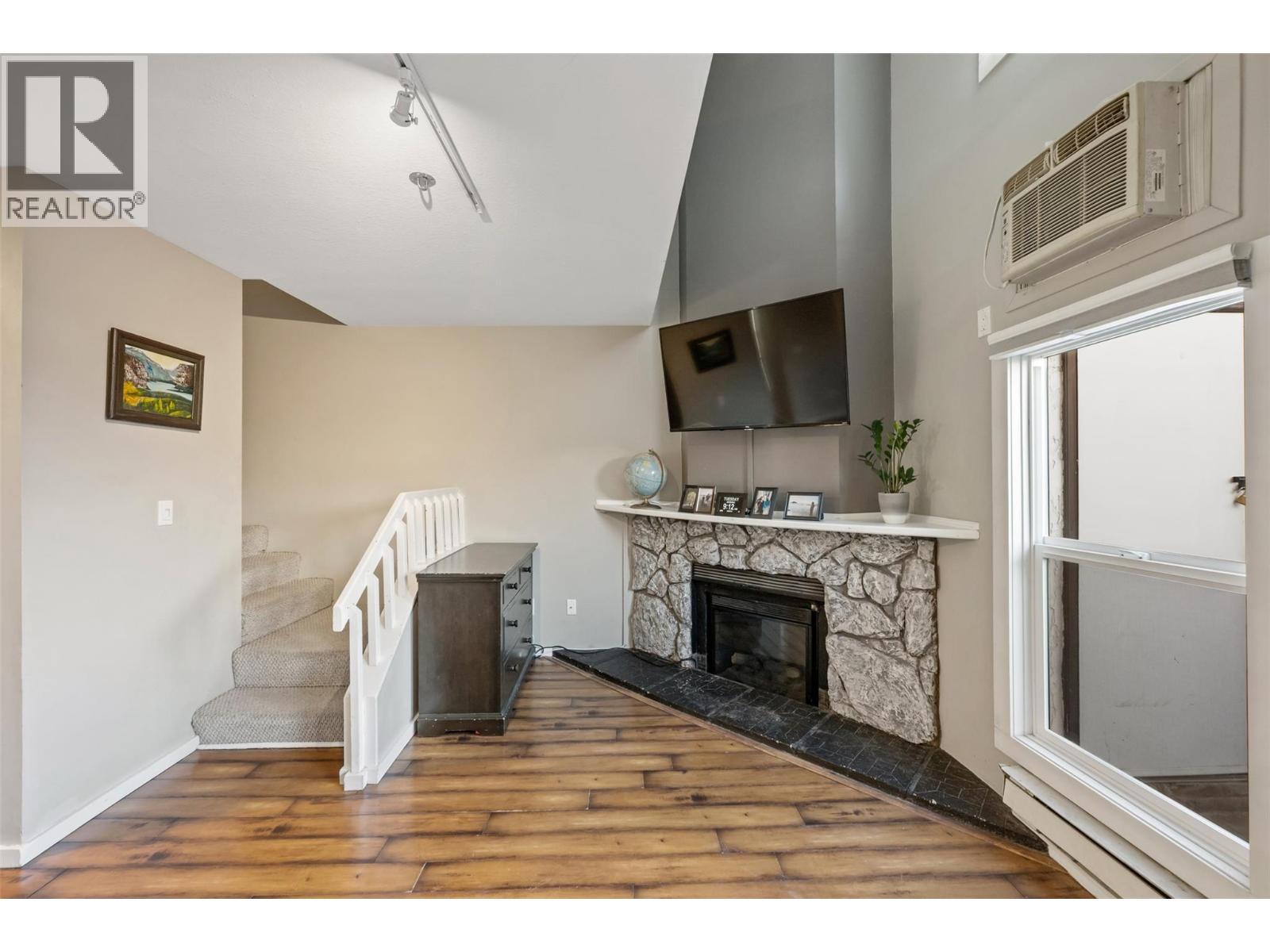 80 Green Avenue E Unit# 14, Penticton, British Columbia  V2A 7P4 - Photo 6 - 10379077