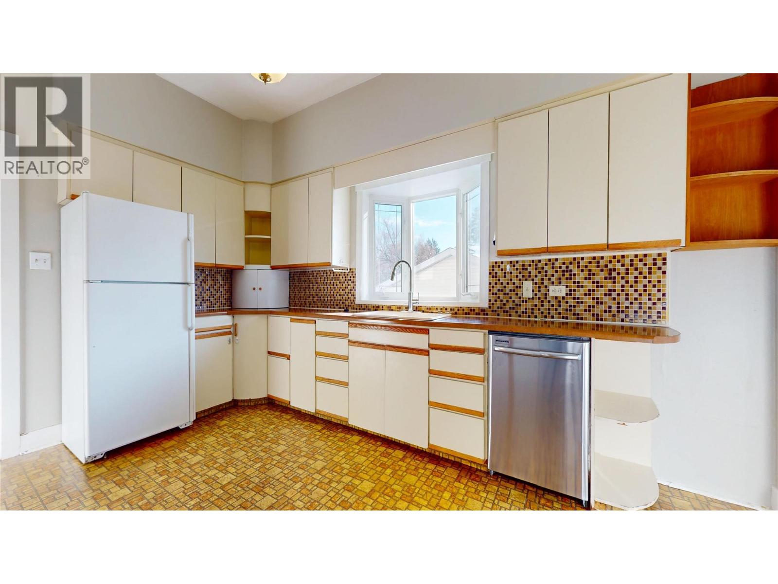 216 14th Avenue S, Cranbrook, British Columbia  V1C 2X2 - Photo 19 - 10378903