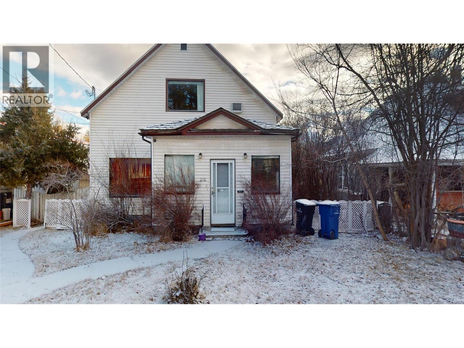 216 14th Avenue S, Cranbrook, British Columbia  V1C 2X2 - Photo 2 - 10378903