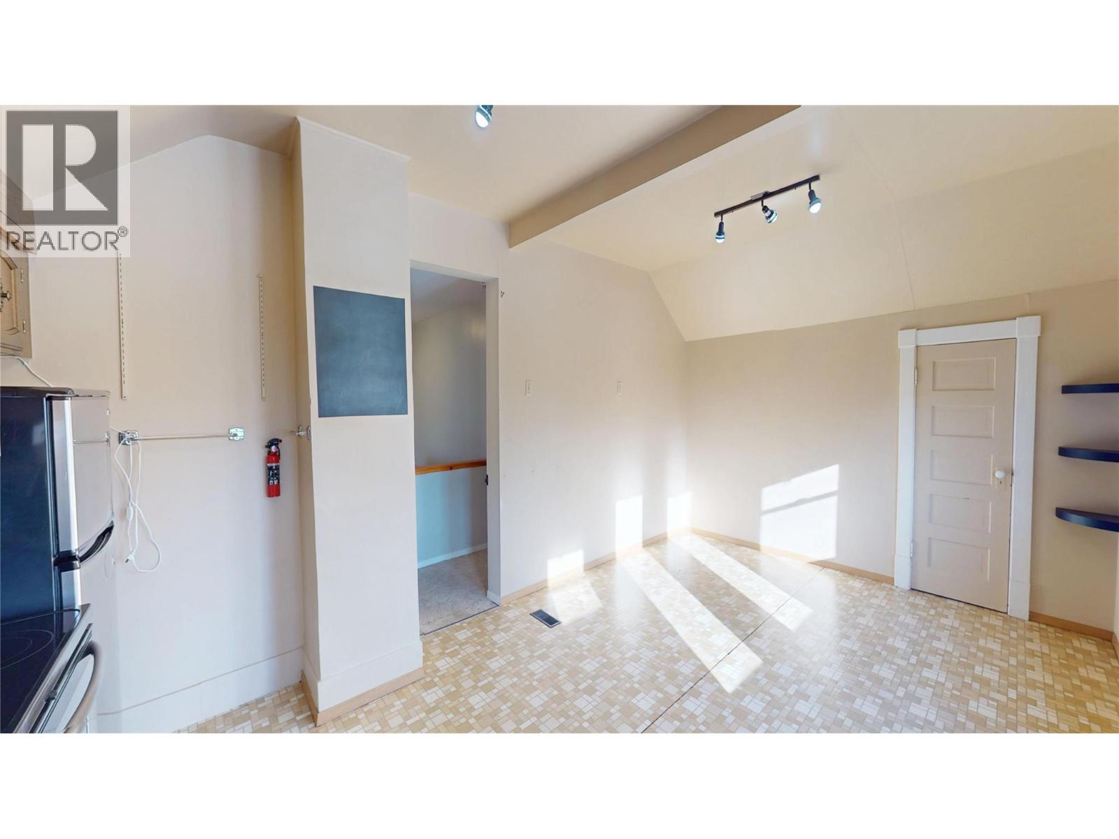 216 14th Avenue S, Cranbrook, British Columbia  V1C 2X2 - Photo 31 - 10378903