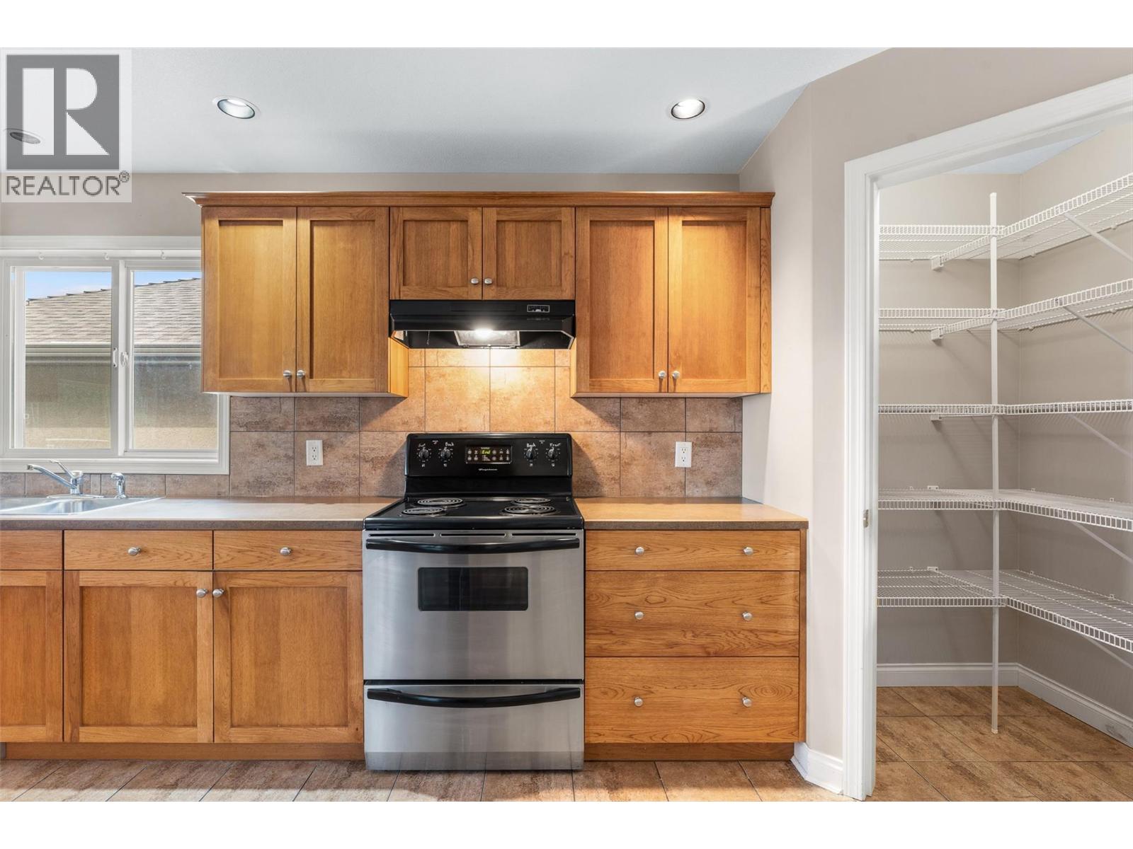 5147 Silverado Place, Kelowna, British Columbia  V1X 7X8 - Photo 16 - 10378943