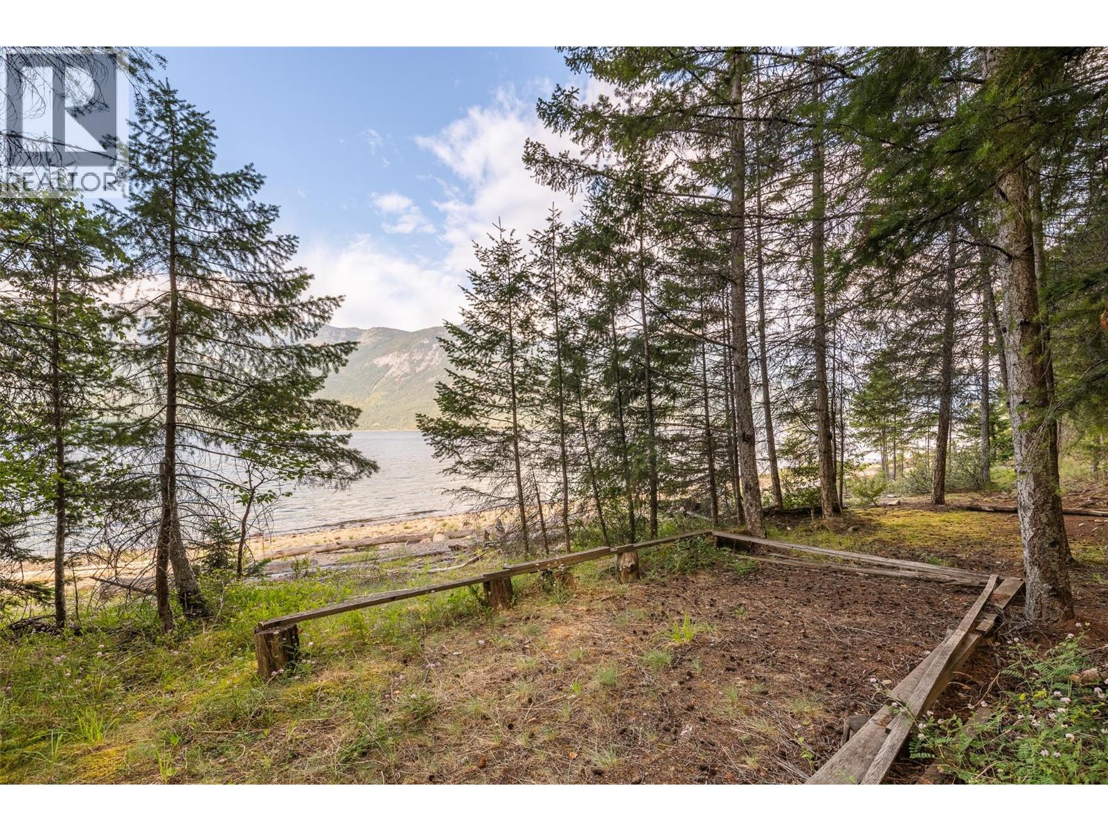 13828 3a Highway, Gray Creek, British Columbia  V0B 1S0 - Photo 8 - 10378420