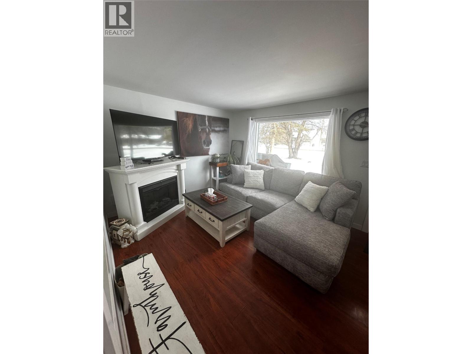 5109 43 Street Ne, Chetwynd, British Columbia  V0C 1J0 - Photo 9 - 10379113