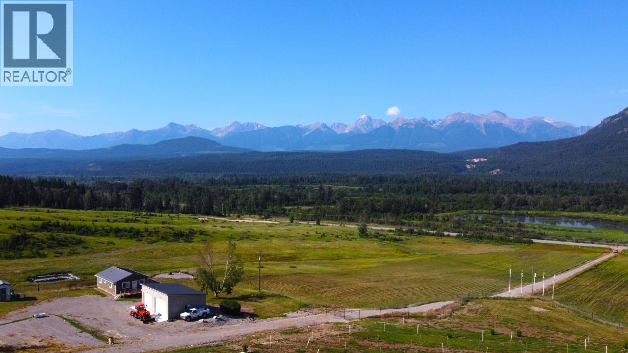 726 95 Highway, spillimacheen, British Columbia