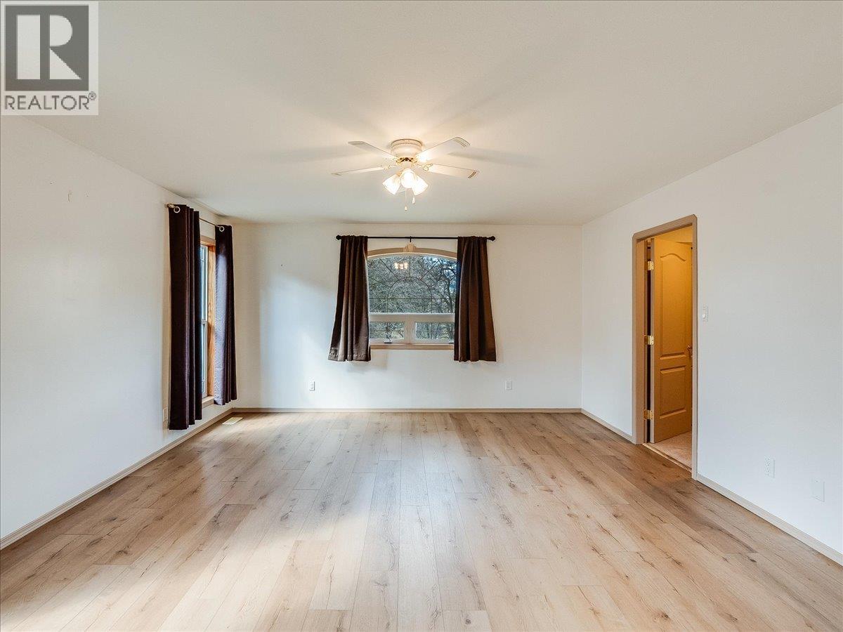2007 Valleyview Drive, Trail, British Columbia  V1R 3B3 - Photo 19 - 10378704