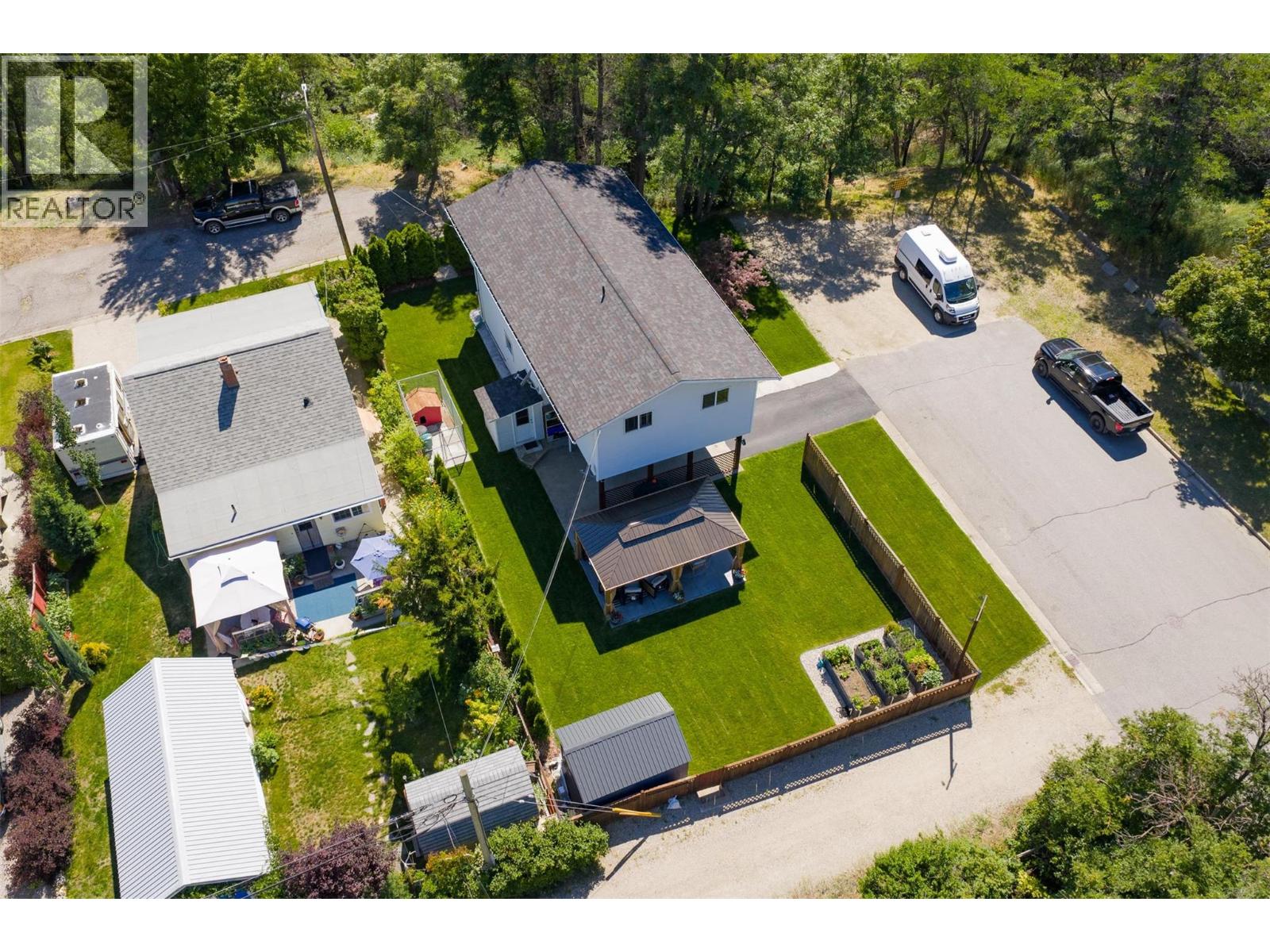 2007 Valleyview Drive, Trail, British Columbia  V1R 3B3 - Photo 3 - 10378704
