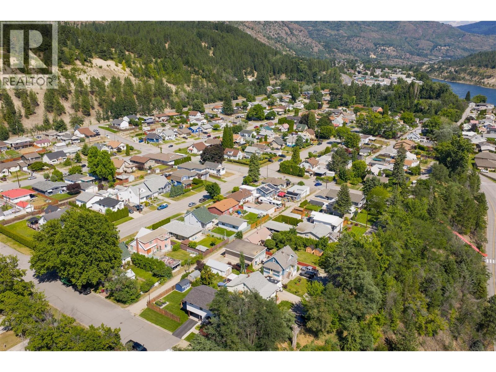 2007 Valleyview Drive, Trail, British Columbia  V1R 3B3 - Photo 60 - 10378704