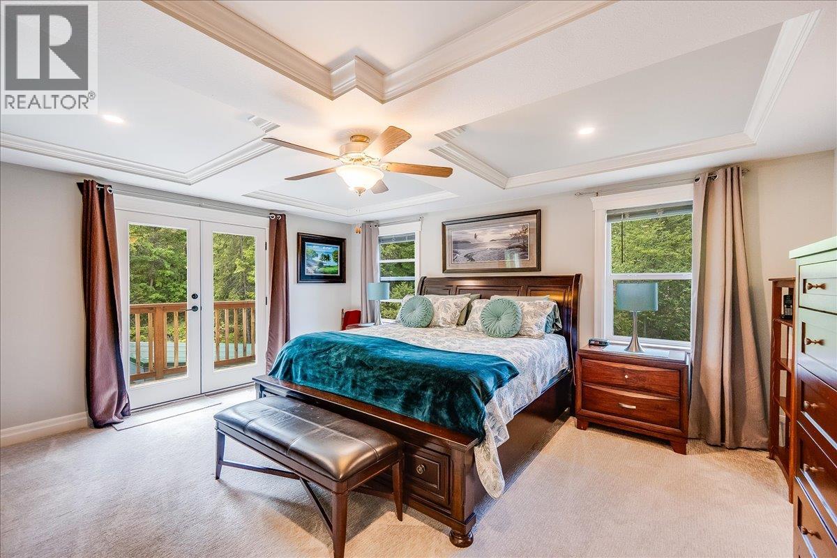 220 Chase Road, Christina Lake, British Columbia  V0H 1E0 - Photo 18 - 10378334
