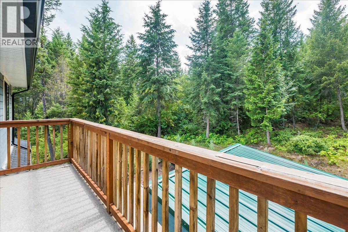 220 Chase Road, Christina Lake, British Columbia  V0H 1E0 - Photo 21 - 10378334