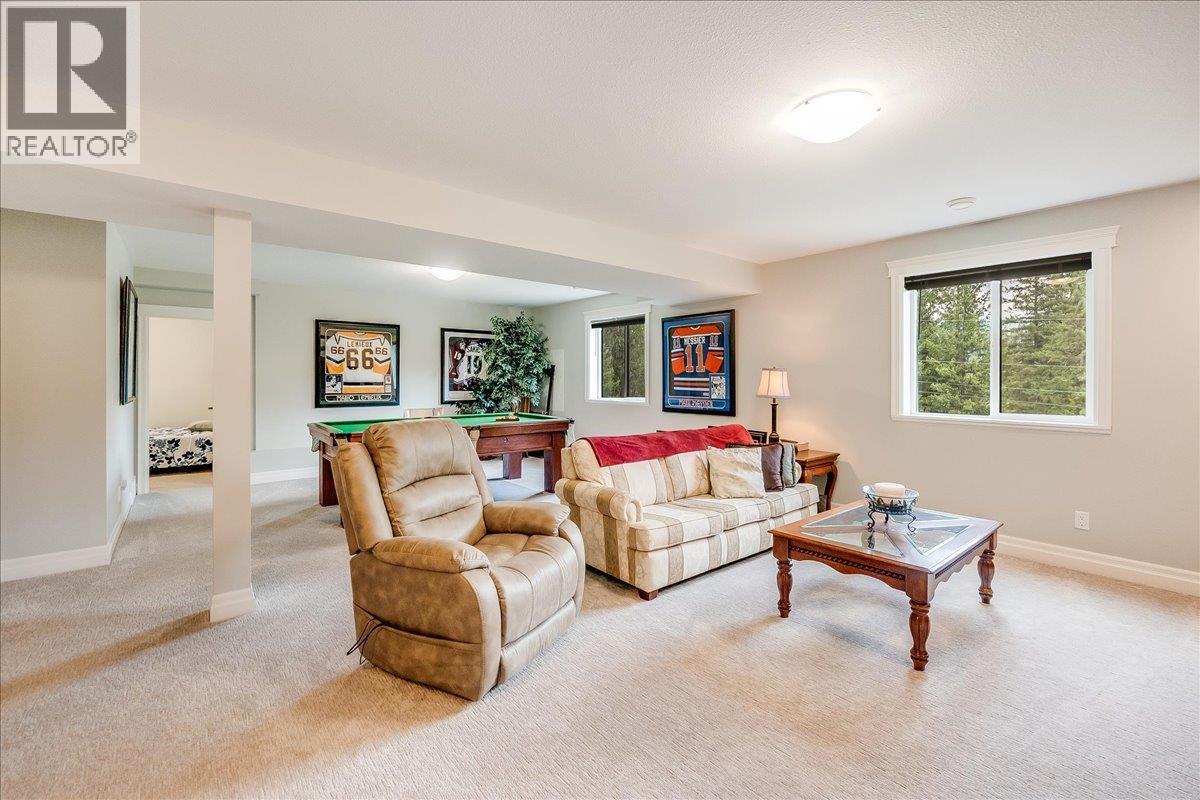 220 Chase Road, Christina Lake, British Columbia  V0H 1E0 - Photo 25 - 10378334