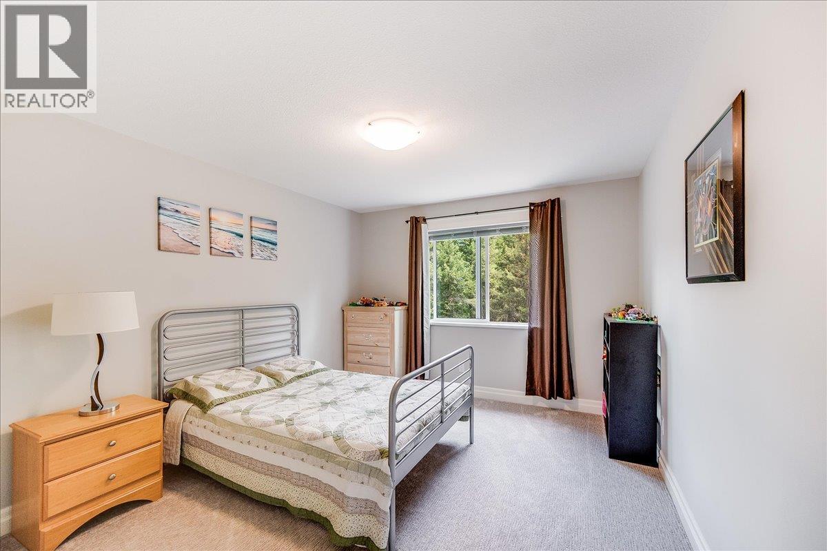 220 Chase Road, Christina Lake, British Columbia  V0H 1E0 - Photo 32 - 10378334