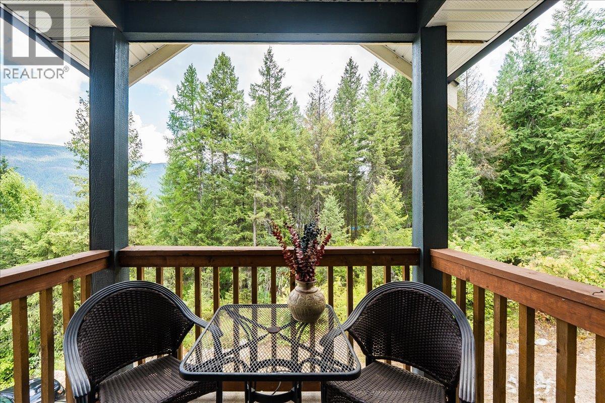 220 Chase Road, Christina Lake, British Columbia  V0H 1E0 - Photo 40 - 10378334