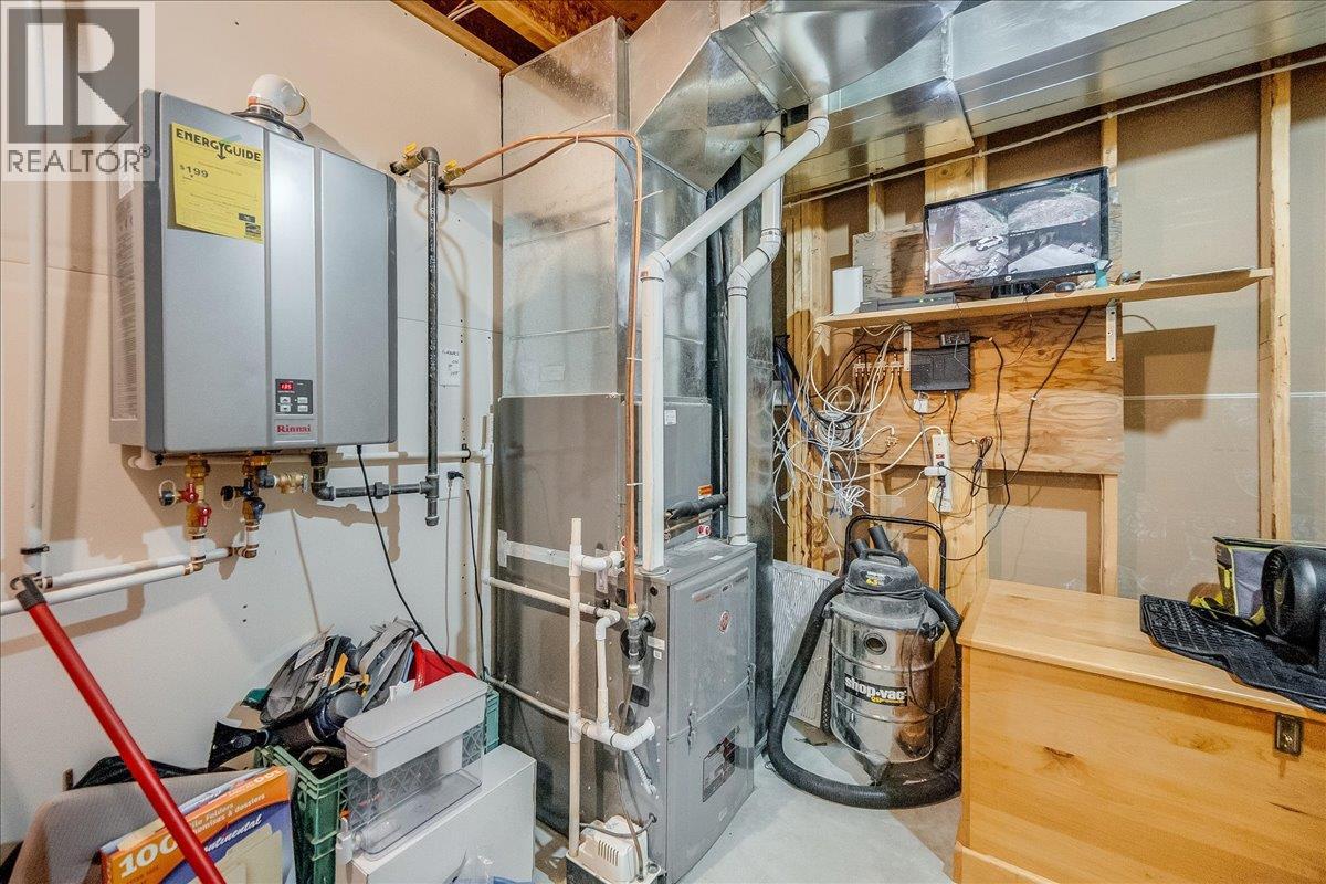 220 Chase Road, Christina Lake, British Columbia  V0H 1E0 - Photo 41 - 10378334