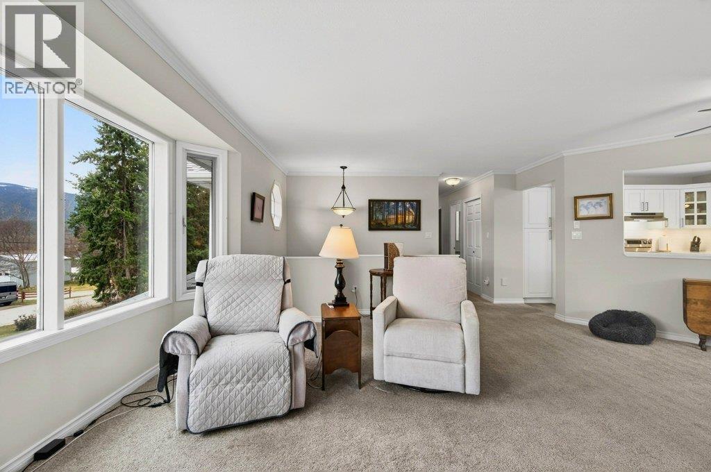 2090 14 Street Sw, Salmon Arm, British Columbia  V1E 1L6 - Photo 12 - 10377408