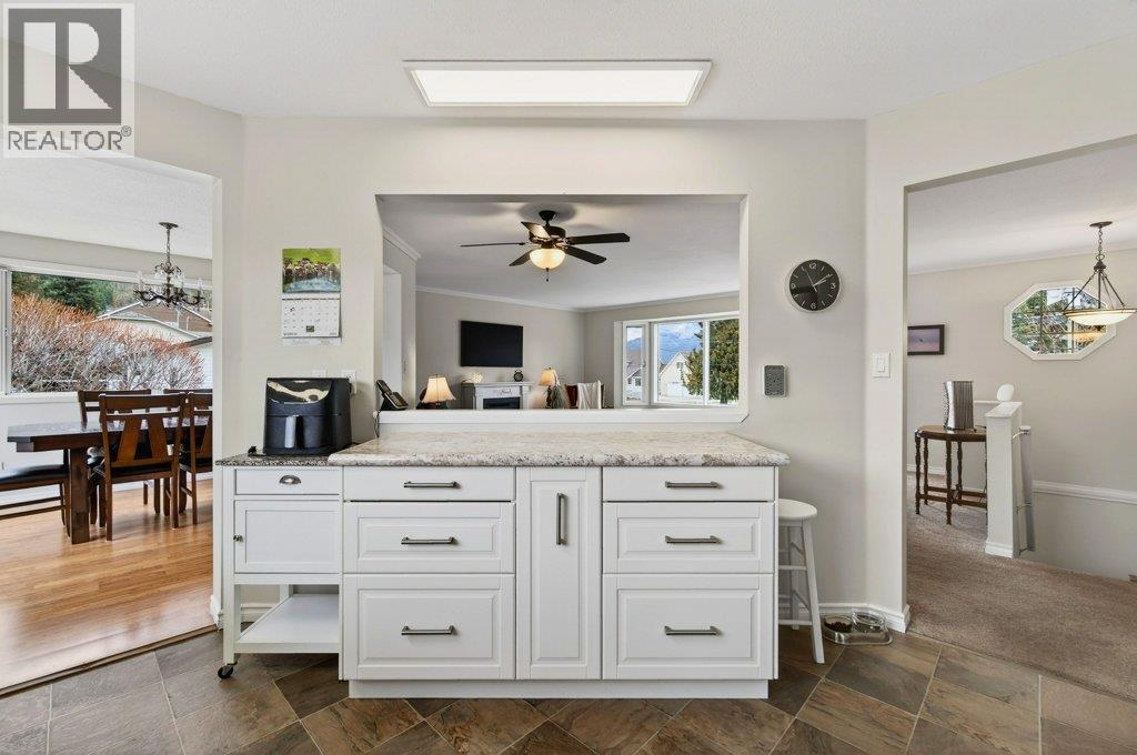 2090 14 Street Sw, Salmon Arm, British Columbia  V1E 1L6 - Photo 21 - 10377408