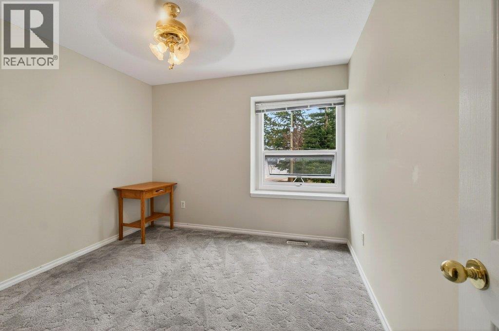 2090 14 Street Sw, Salmon Arm, British Columbia  V1E 1L6 - Photo 31 - 10377408