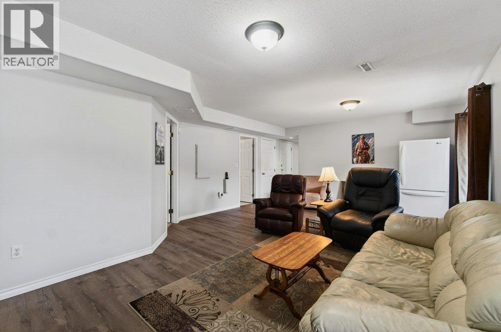 2090 14 Street Sw, Salmon Arm, British Columbia  V1E 1L6 - Photo 34 - 10377408