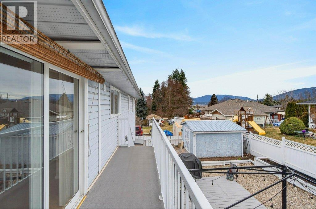 2090 14 Street Sw, Salmon Arm, British Columbia  V1E 1L6 - Photo 69 - 10377408