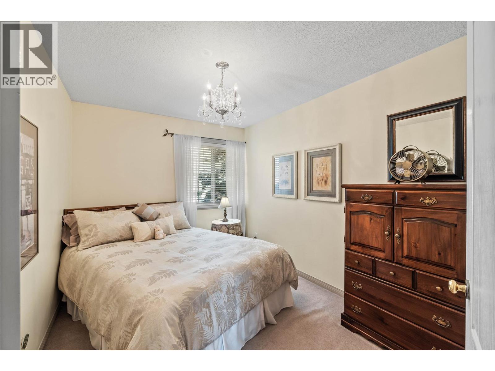 3689 Navatanee Drive, Kamloops, British Columbia  V2H 1S1 - Photo 18 - 10378034