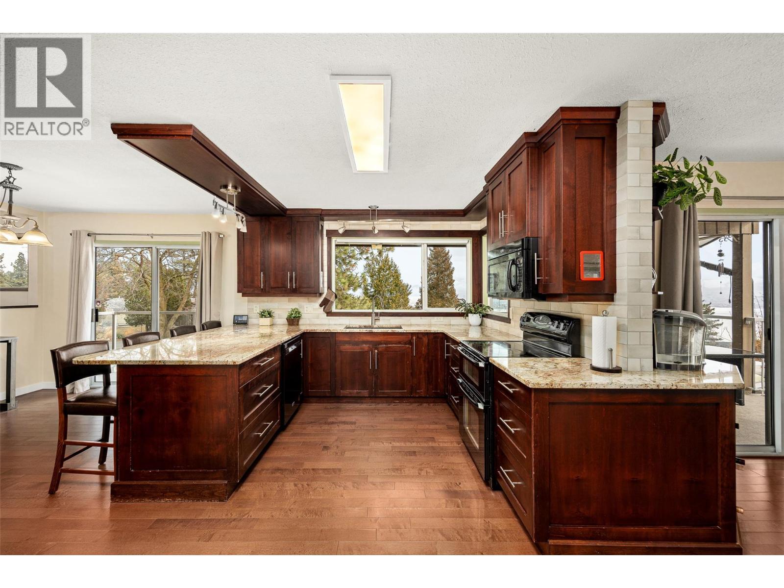 2152 Alexander Place, Kelowna, British Columbia  V1Z 2X5 - Photo 18 - 10378300