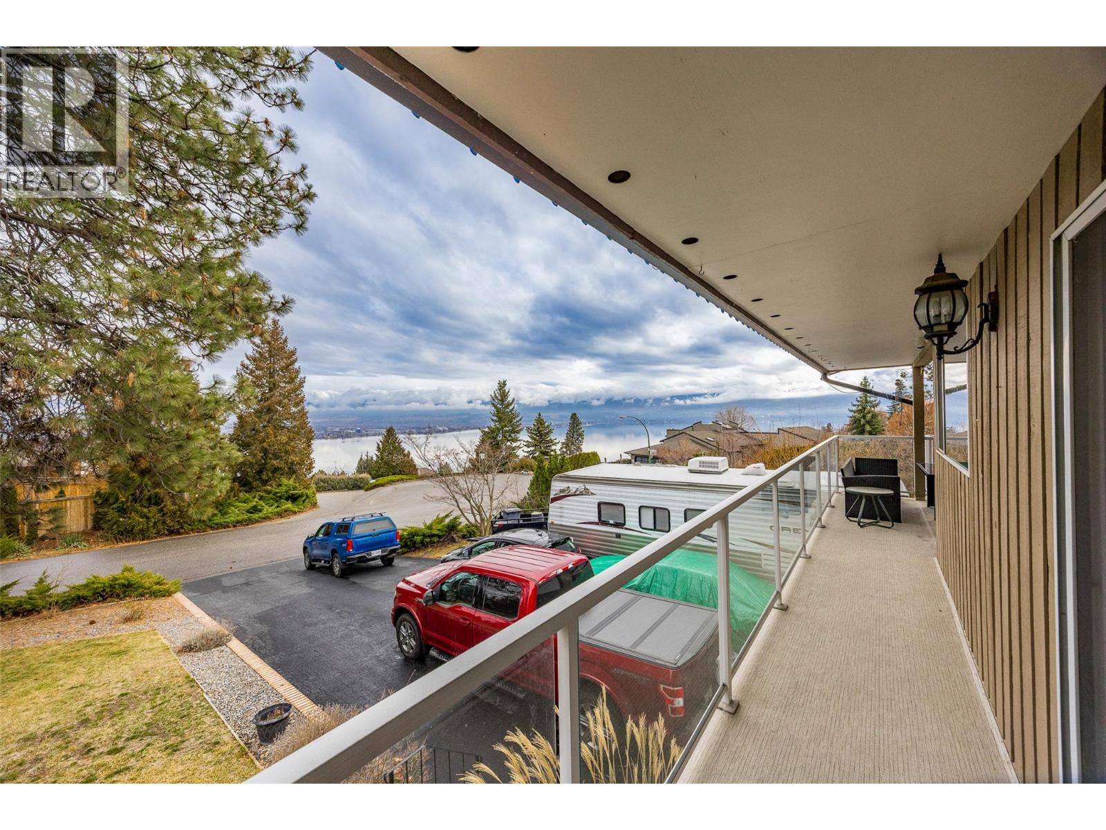 2152 Alexander Place, Kelowna, British Columbia  V1Z 2X5 - Photo 29 - 10378300