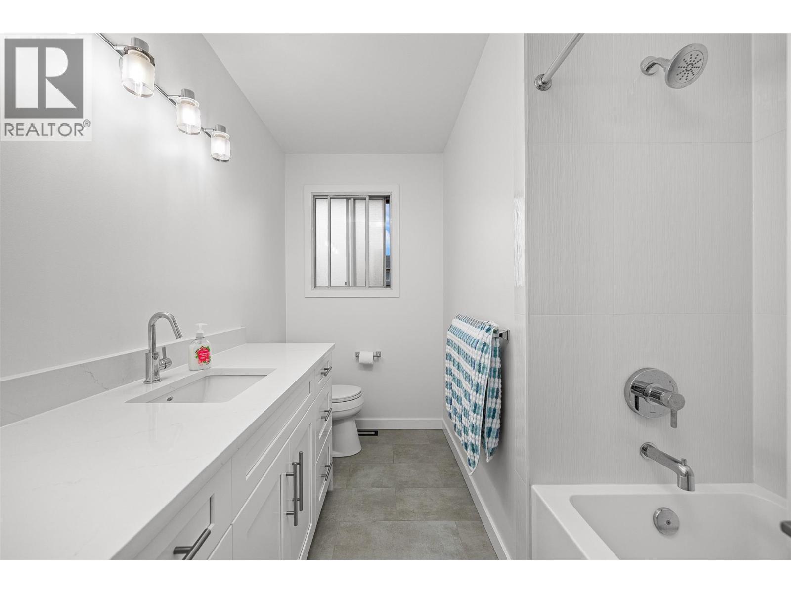 2152 Alexander Place, Kelowna, British Columbia  V1Z 2X5 - Photo 35 - 10378300
