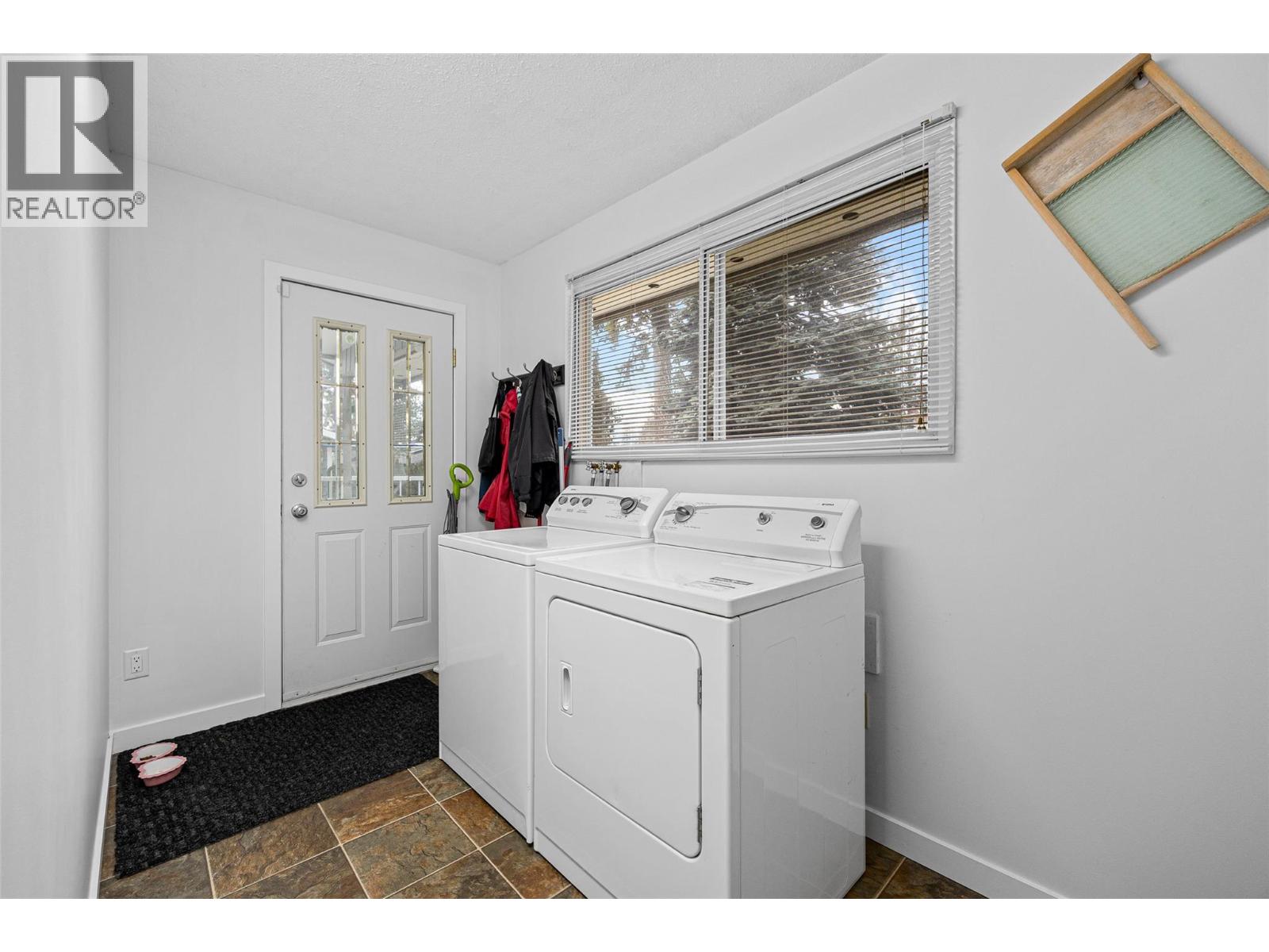 2152 Alexander Place, Kelowna, British Columbia  V1Z 2X5 - Photo 37 - 10378300