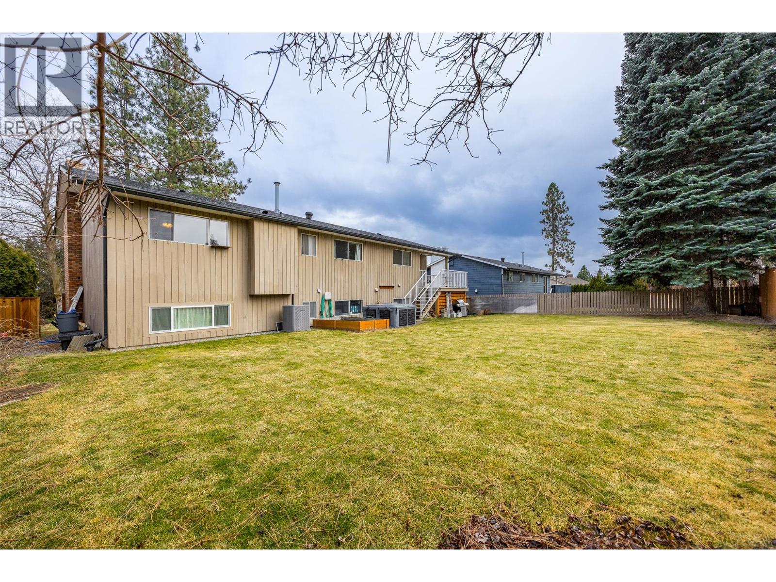 2152 Alexander Place, Kelowna, British Columbia  V1Z 2X5 - Photo 53 - 10378300