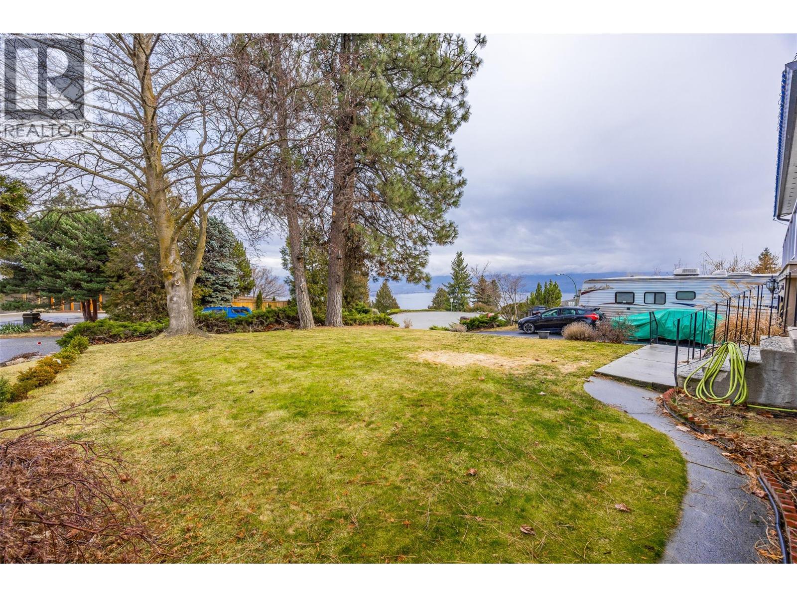 2152 Alexander Place, Kelowna, British Columbia  V1Z 2X5 - Photo 55 - 10378300