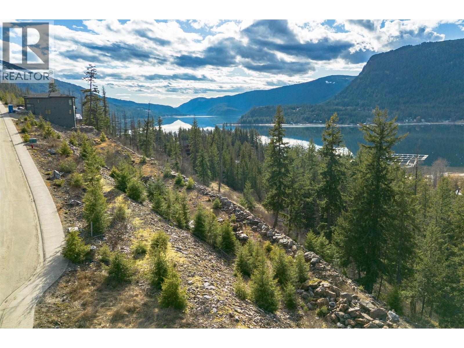 279 Bayview Drive, Sicamous, British Columbia  V0E 2V1 - Photo 16 - 10376950