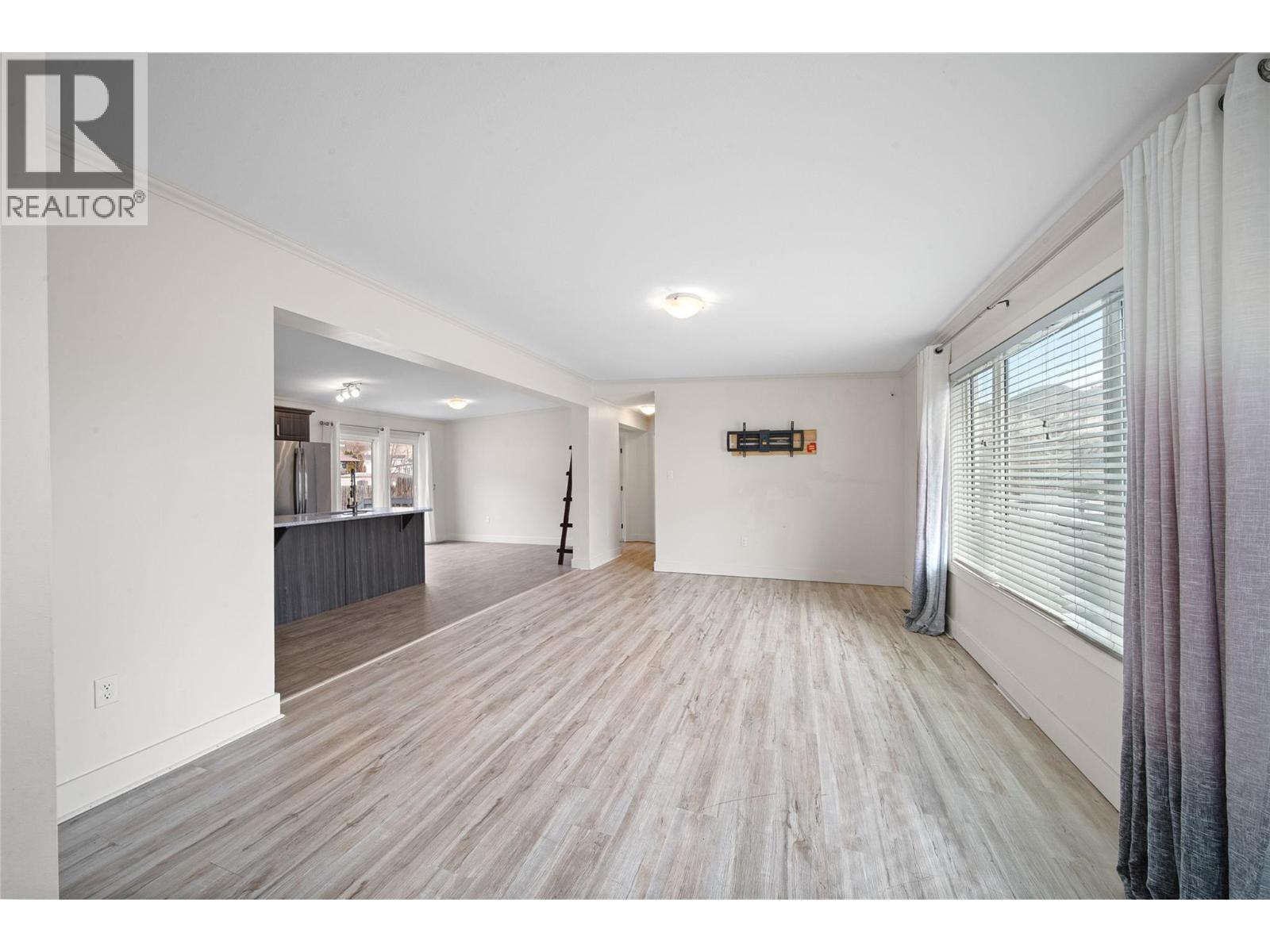 7155 Dallas Drive Unit# B11, Kamloops, British Columbia  V2C 4T1 - Photo 3 - 10378689