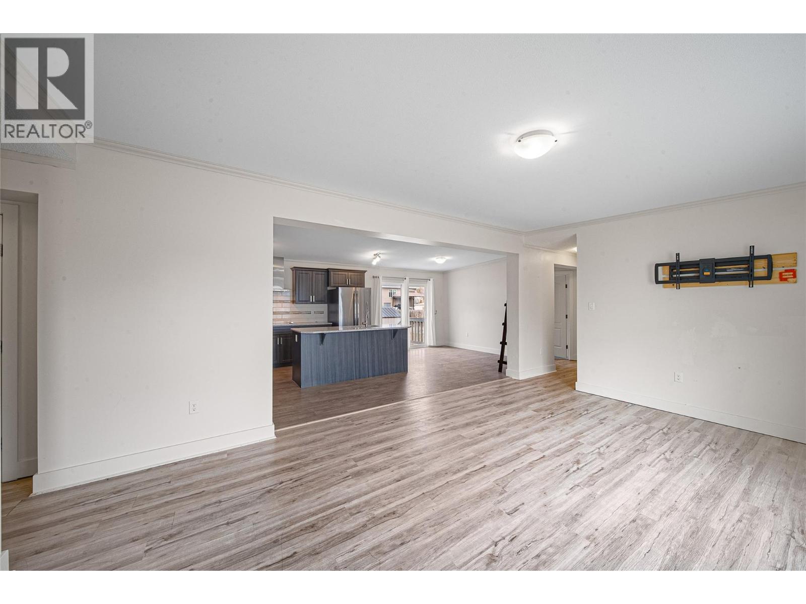 7155 Dallas Drive Unit# B11, Kamloops, British Columbia  V2C 4T1 - Photo 5 - 10378689