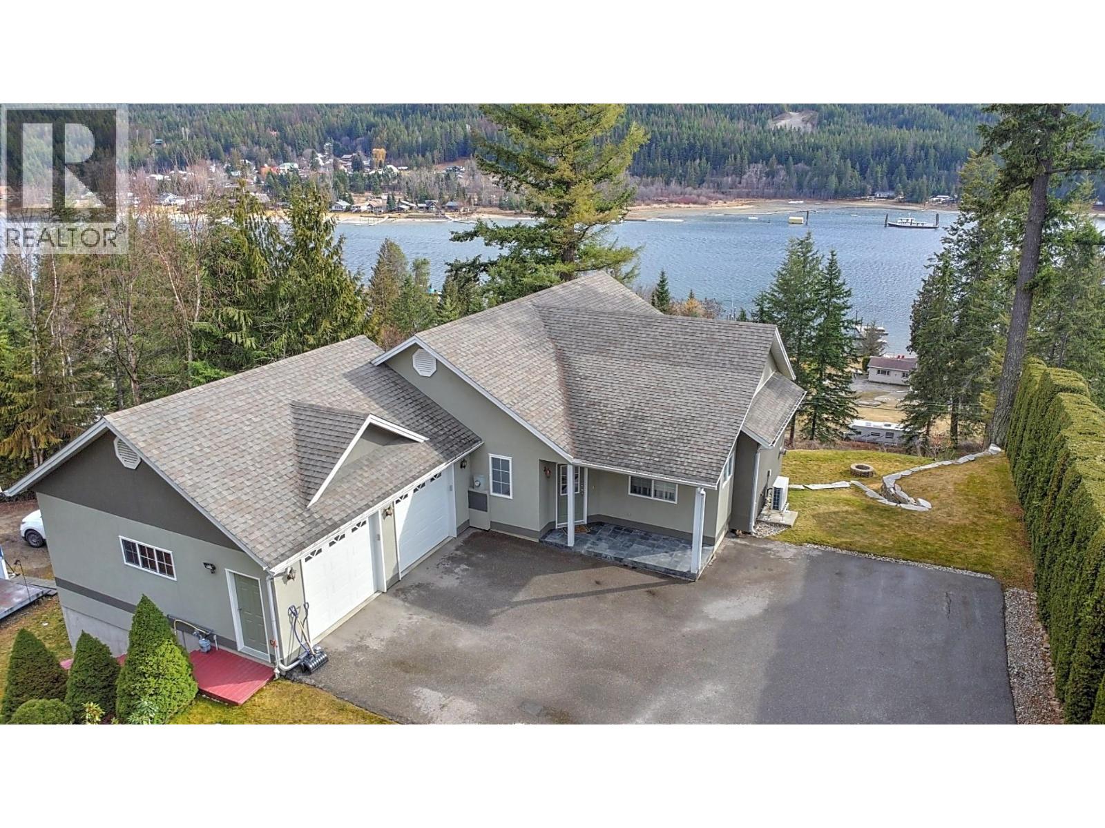 408 Balfour Heights Road, Balfour, British Columbia  V0G 1C0 - Photo 2 - 10379030
