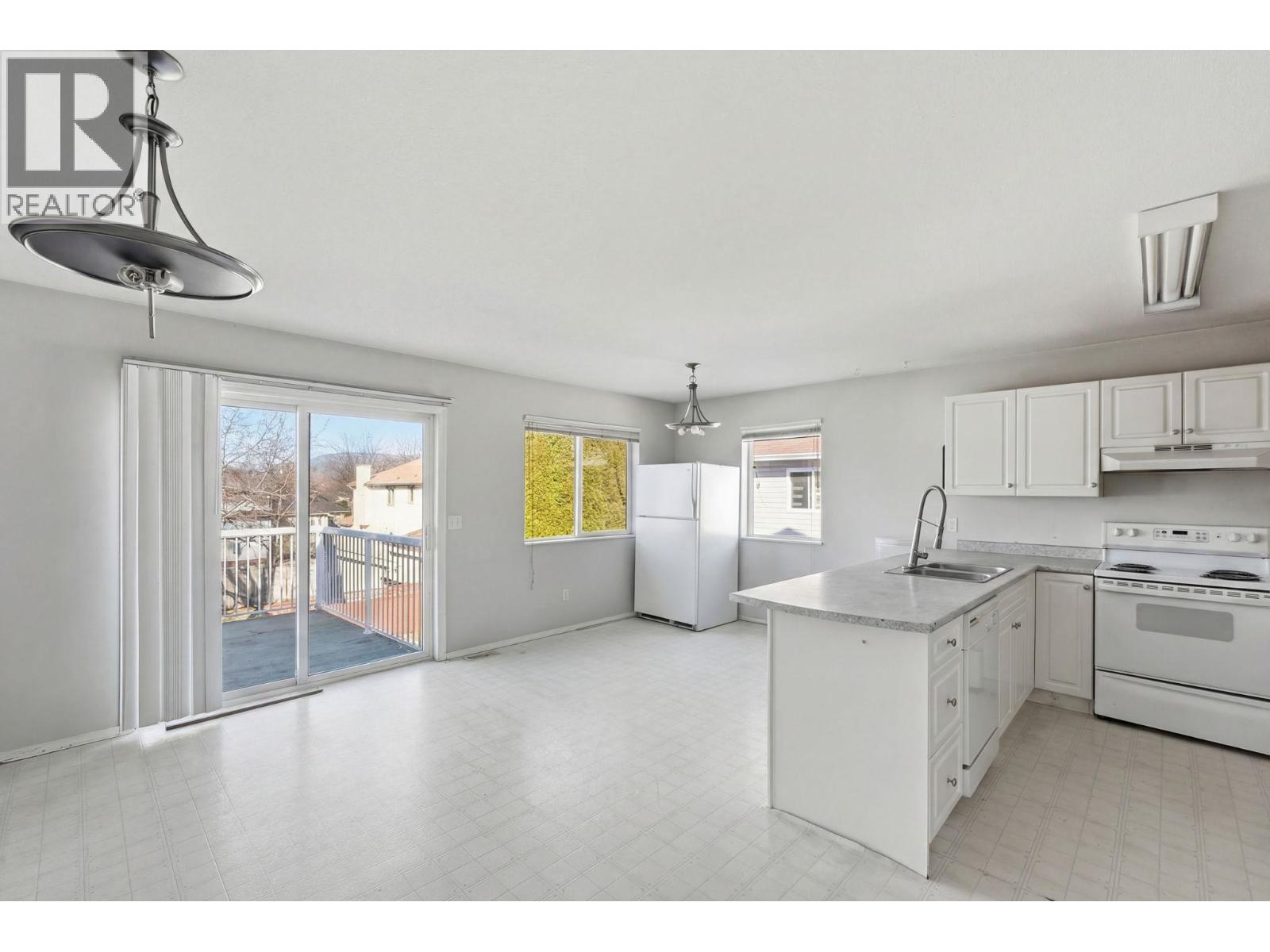 424 Mclennan Mclennan Crescent, Kelowna, British Columbia  V1X 7M9 - Photo 5 - 10379124