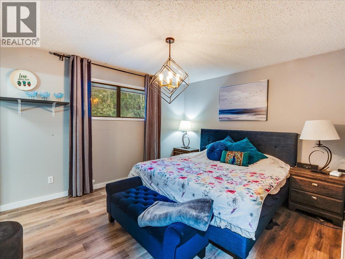 1441 Meadowbrook Drive, Castlegar, British Columbia  V1L 3L9 - Photo 18 - 10379115