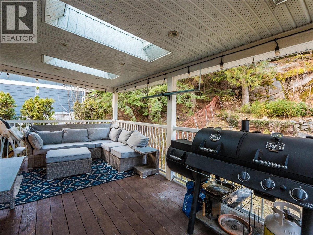 1441 Meadowbrook Drive, Castlegar, British Columbia  V1L 3L9 - Photo 26 - 10379115