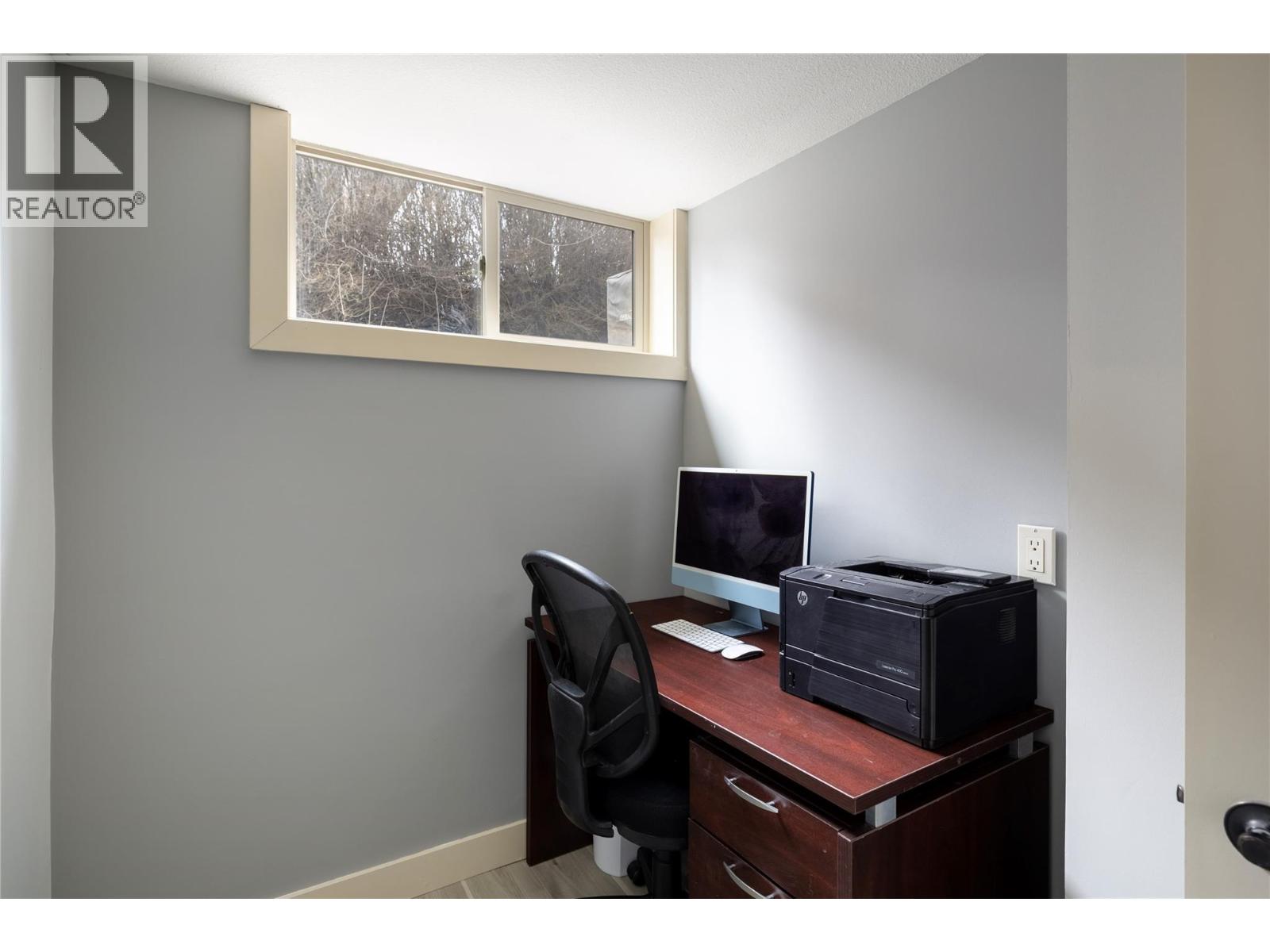 8705 Kalview Drive, Coldstream, British Columbia  V1B 1X2 - Photo 38 - 10378523