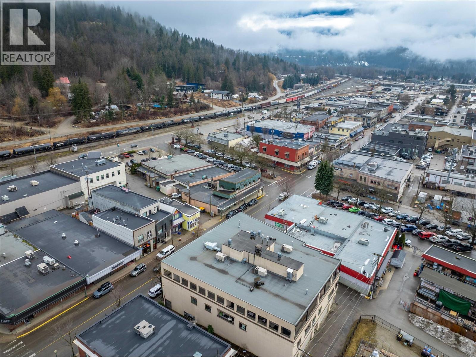 309 1 Street W Unit# 301, Revelstoke, British Columbia  V0E 2S0 - Photo 43 - 10378232