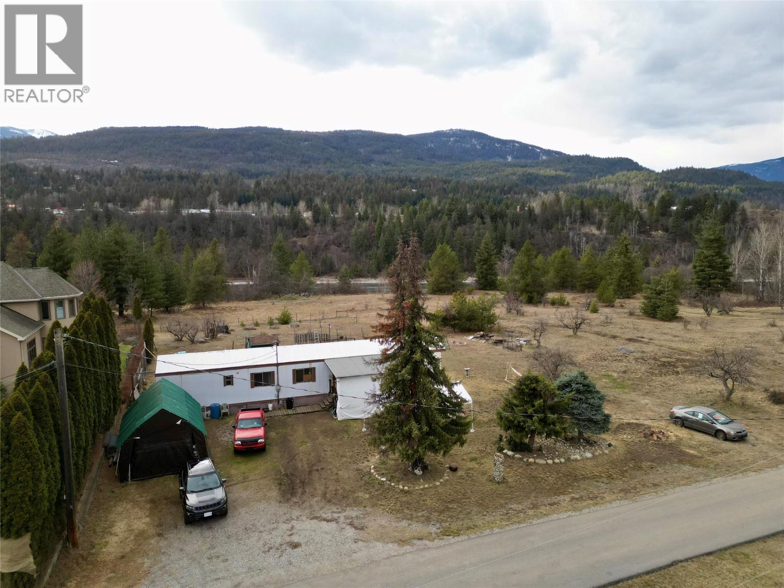 1040 Wild Orchard Lane, Castlegar, British Columbia  V1N 4L1 - Photo 28 - 10379153