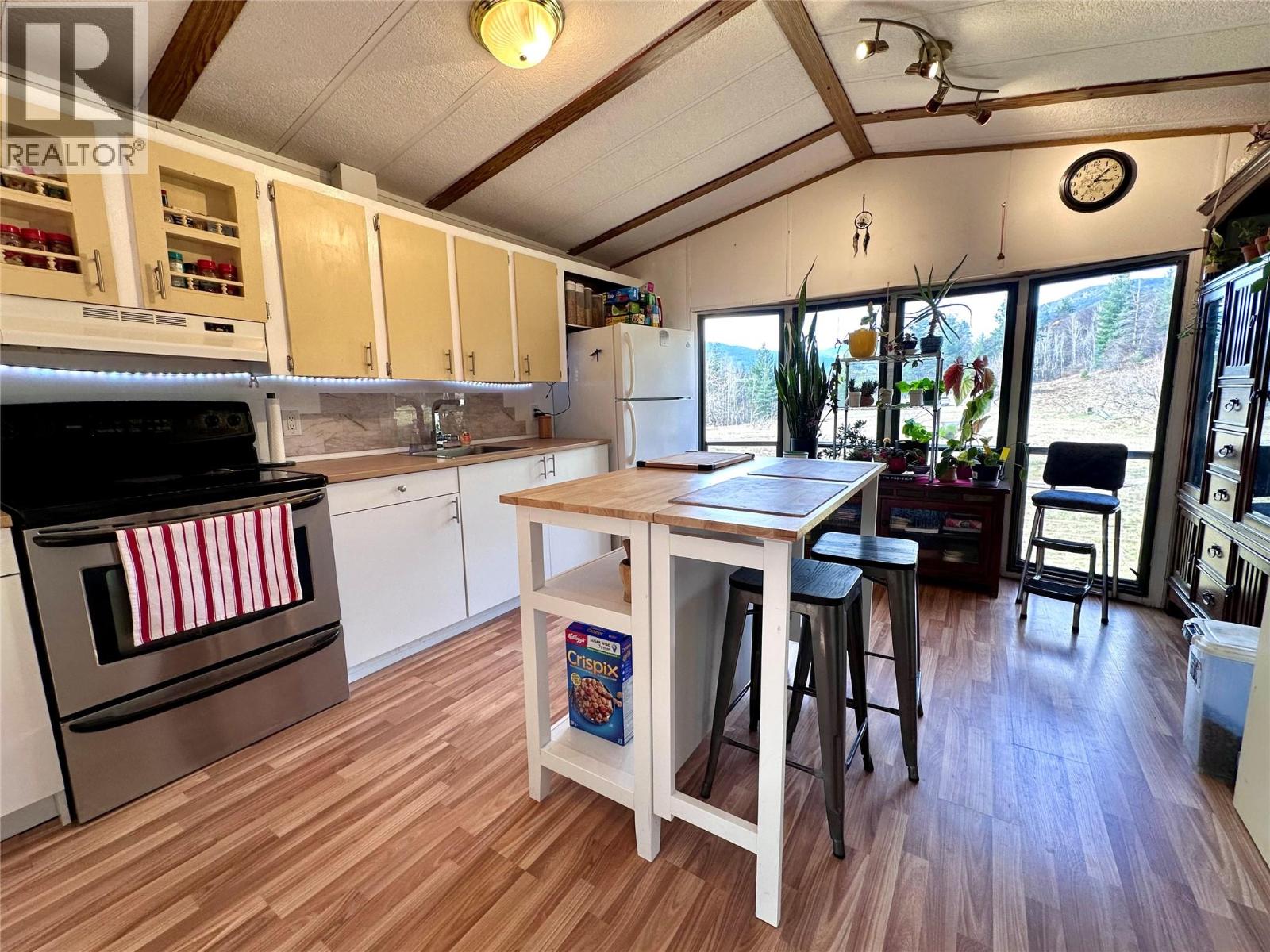 1040 Wild Orchard Lane, Castlegar, British Columbia  V1N 4L1 - Photo 34 - 10379153