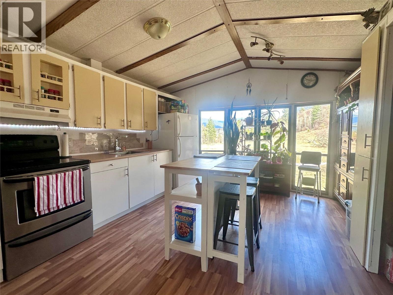 1040 Wild Orchard Lane, Castlegar, British Columbia  V1N 4L1 - Photo 4 - 10379153