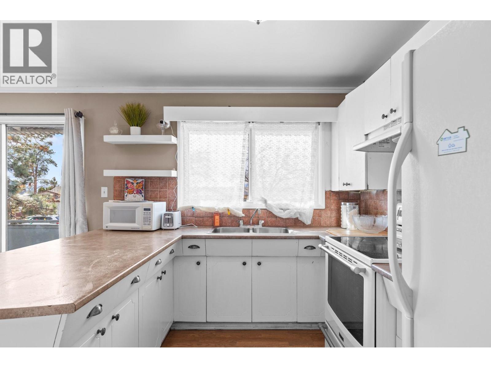 455 Dougall Road S, Kelowna, British Columbia  V1X 3J9 - Photo 12 - 10379143