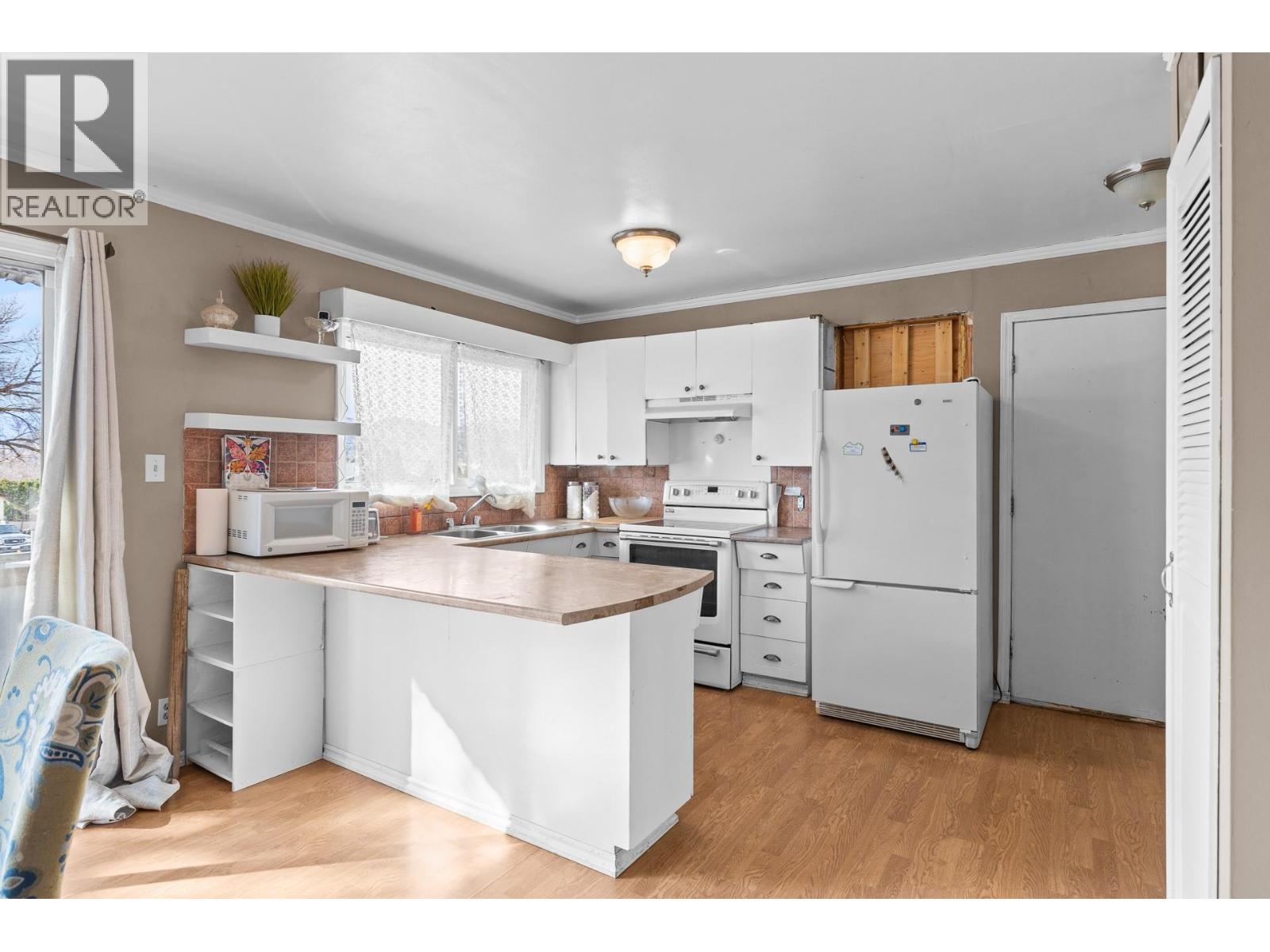 455 Dougall Road S, Kelowna, British Columbia  V1X 3J9 - Photo 8 - 10379143