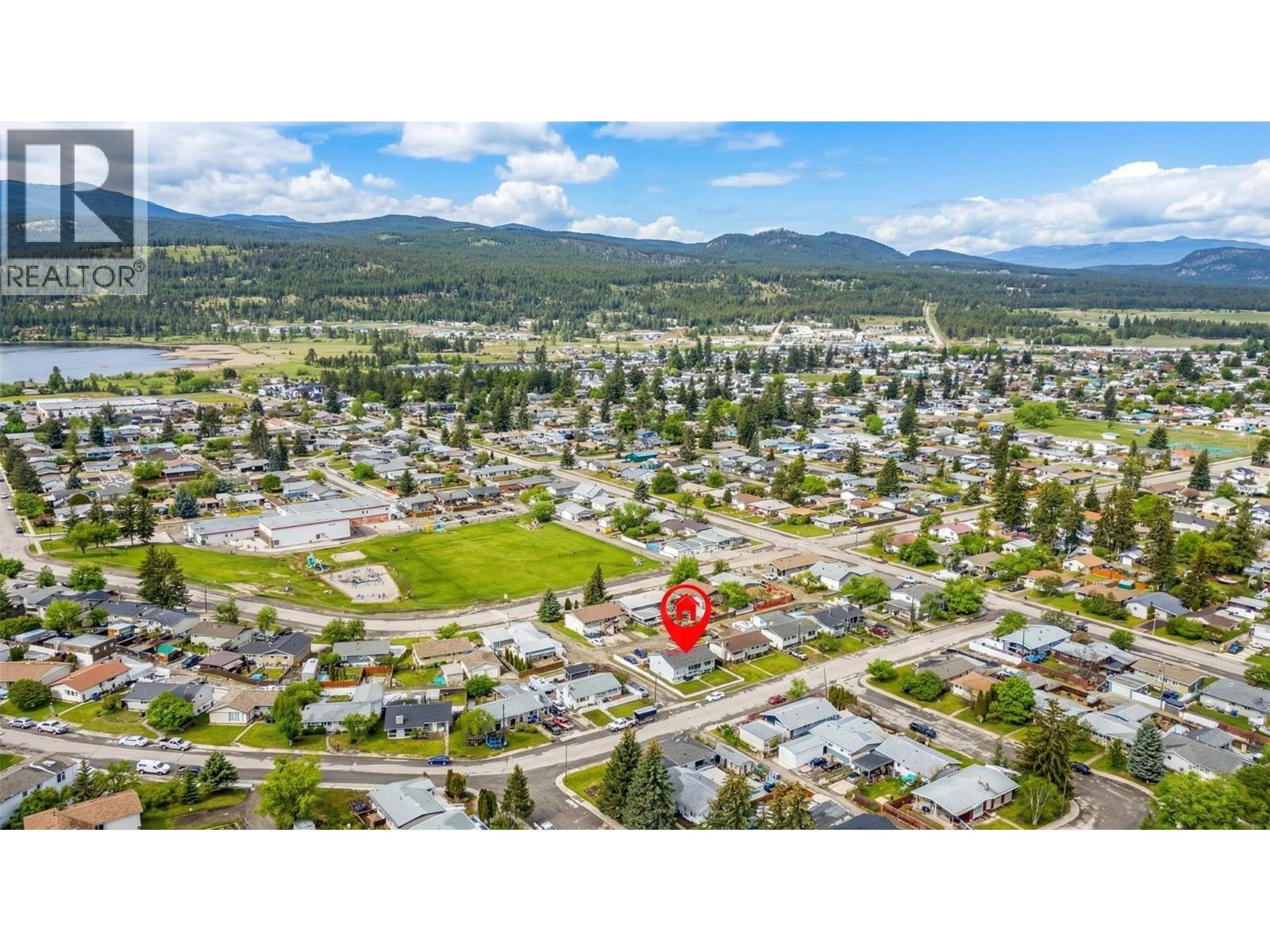 1121 8 Avenue S, Cranbrook, British Columbia  V1C 5J6 - Photo 4 - 10378987