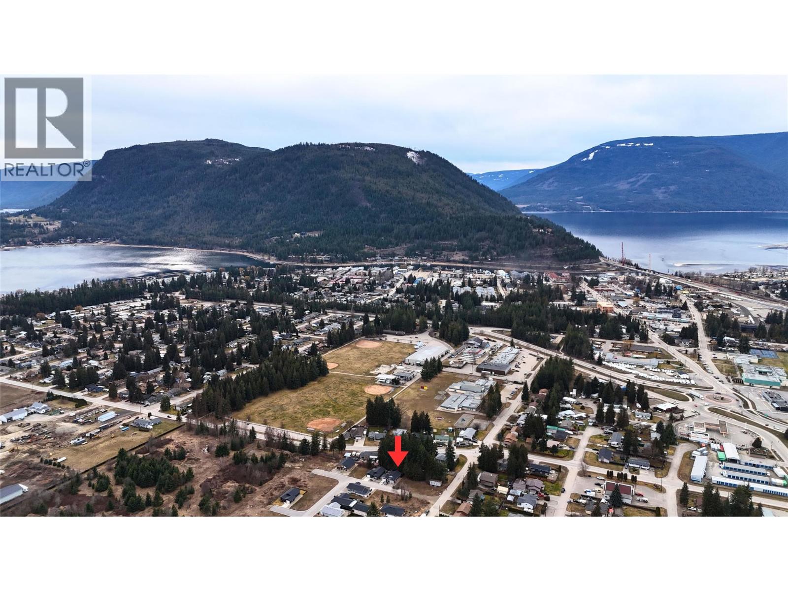 1134 Hawthorn Row, Sicamous, British Columbia  V0E 2V0 - Photo 28 - 10378000